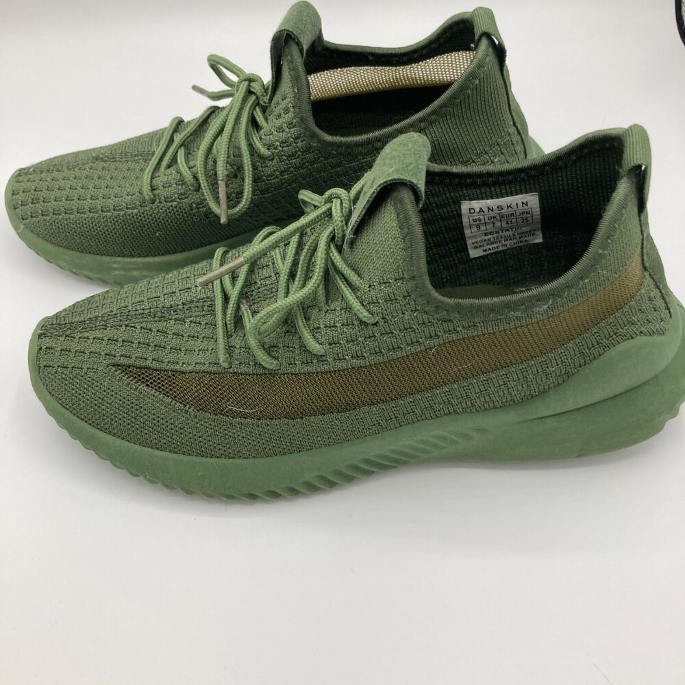 DANSKIN EMERALD GREEN SKEAKER SIZE 9 - Picture 3 of 6